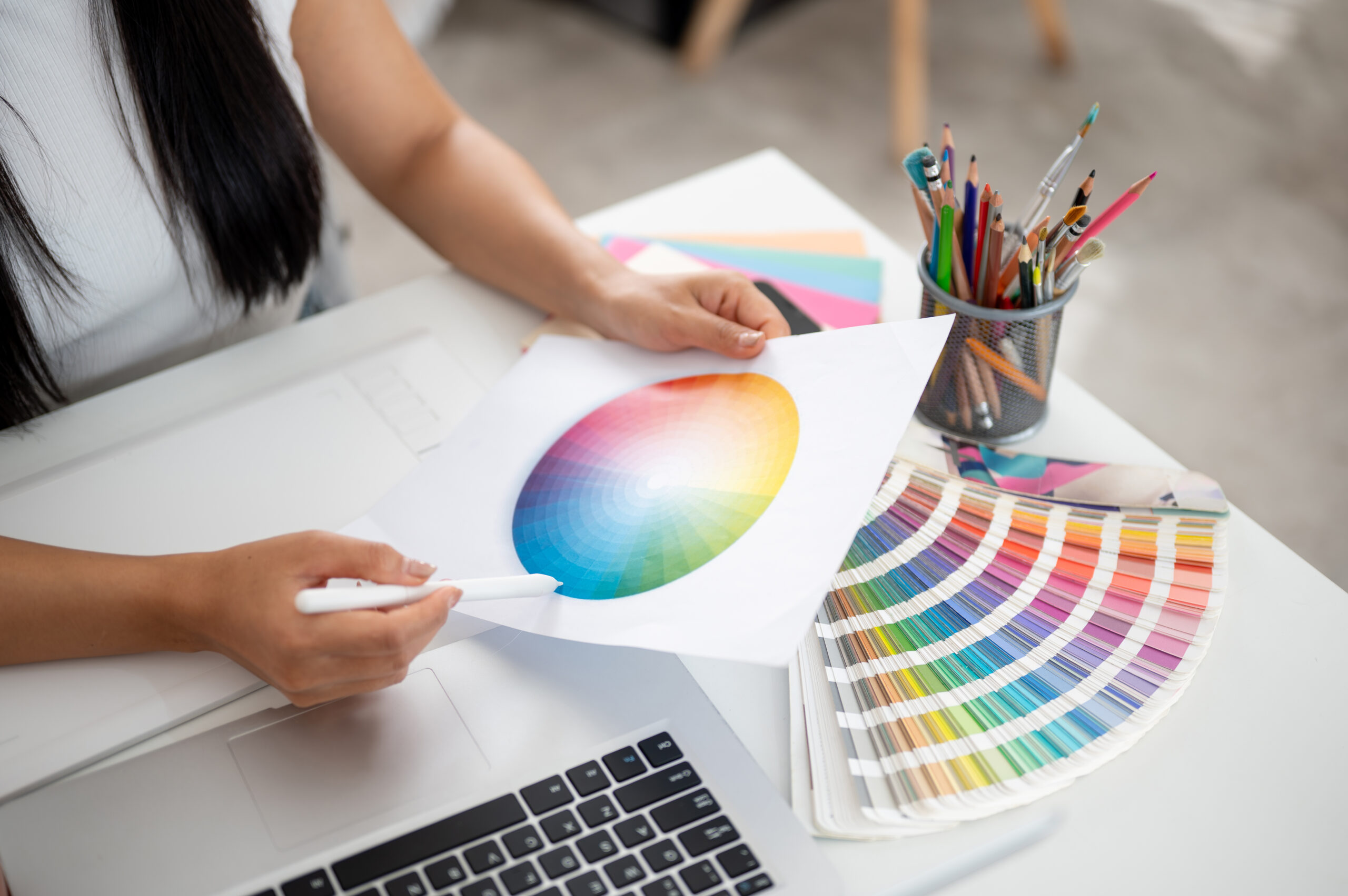 Découvrez notre agence création logo à Rennes, l'agence Révélations